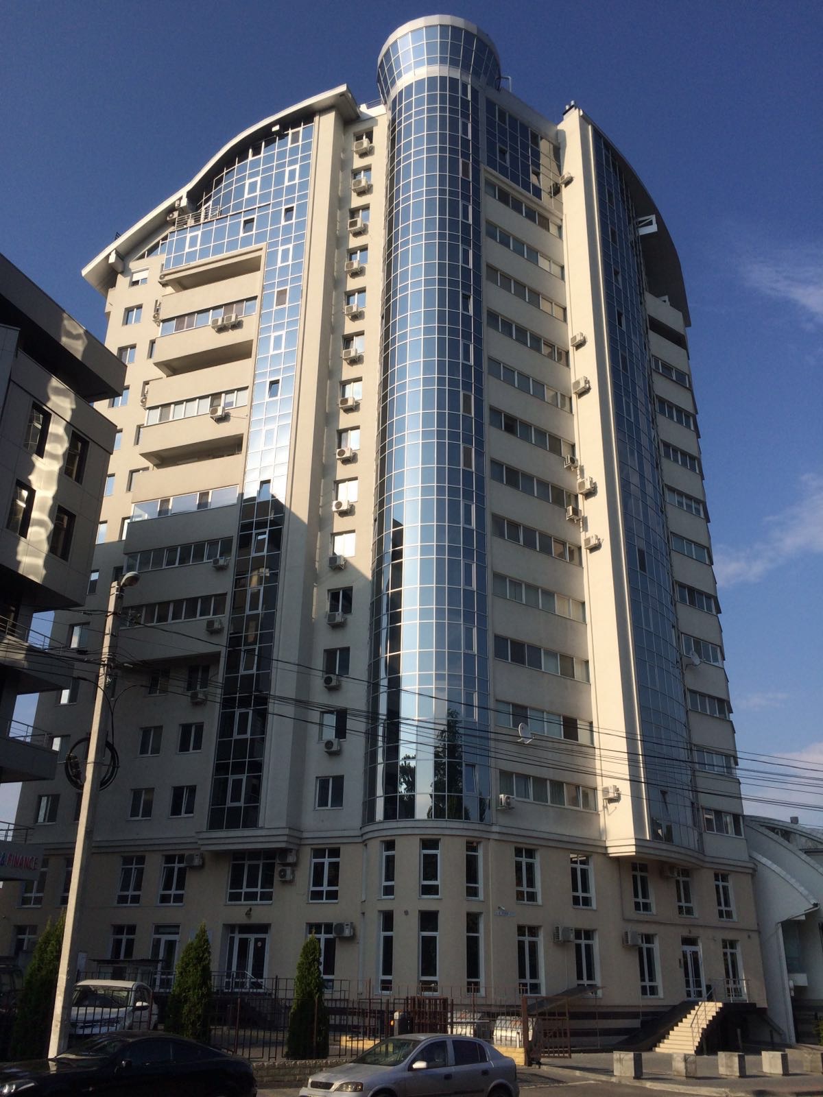 Комерційна будівля, Кишинів